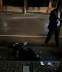 雨夜路边的 1 小时守护！太平洋房屋员工的善意，太暖了